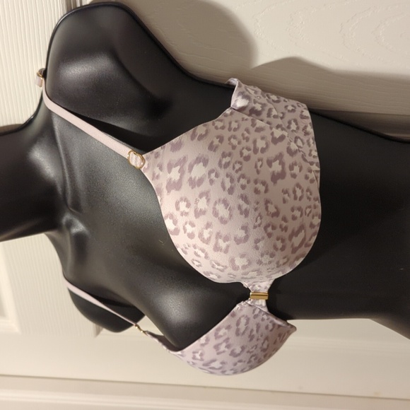 Victoria's Secret Front Open Leopard Print Bra - Picture 3 of 6
